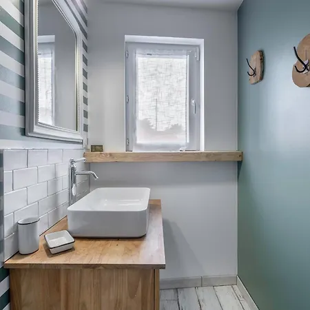 A 400m De La Plage, Maison Renovee Pour 6 بيت للعطل