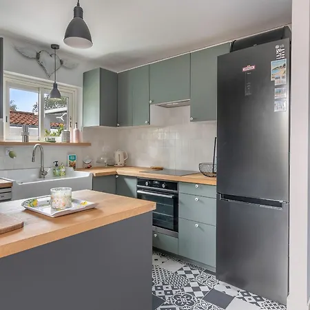 بيت للعطل A 400m De La Plage, Maison Renovee Pour 6 *